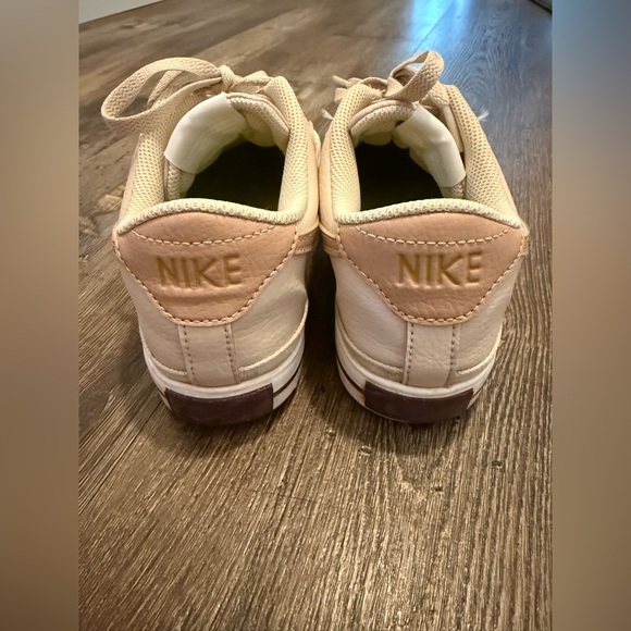Nike Court Women’s Blush Pink Size 8 - Picture 2 of 6
